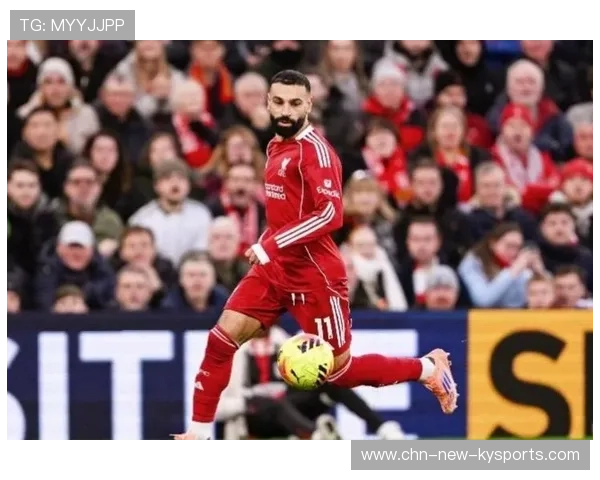 萨拉赫连续变向甩开防守