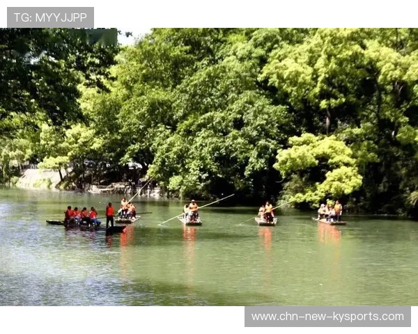 特色竹筏竞速赛,原生态水域的惊险畅快 特色竹筏竞速赛,原生态水域的惊险畅快